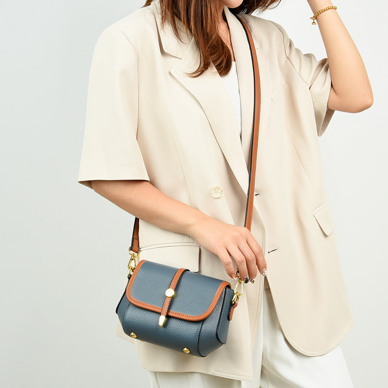 Elegant women's leather bag